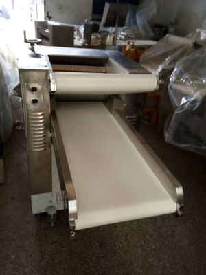 Máquina de rodillo automática de hoja de masa de croissant de acero inoxidable manual 300 kg/h